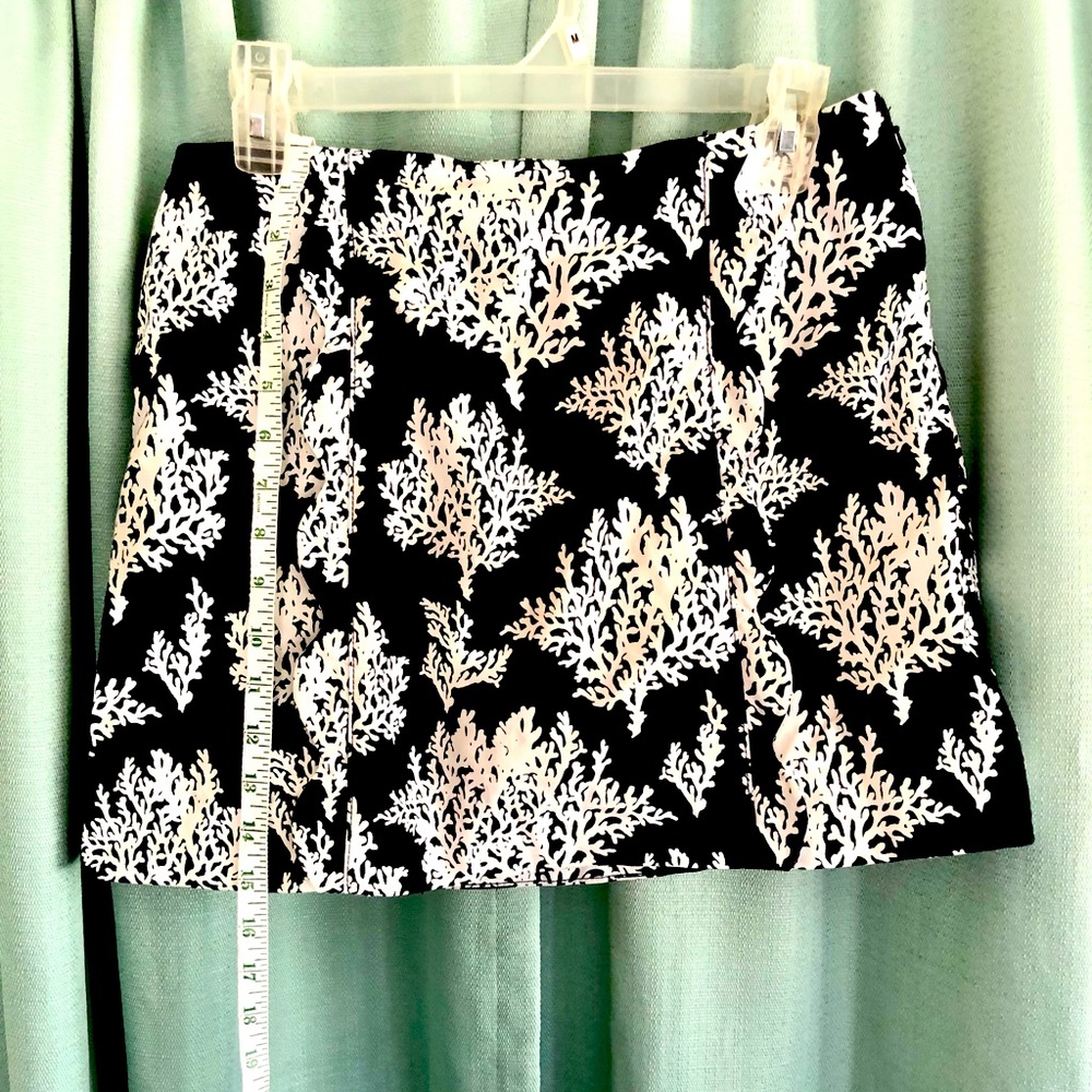 Crown and Ivy Skort EUC
